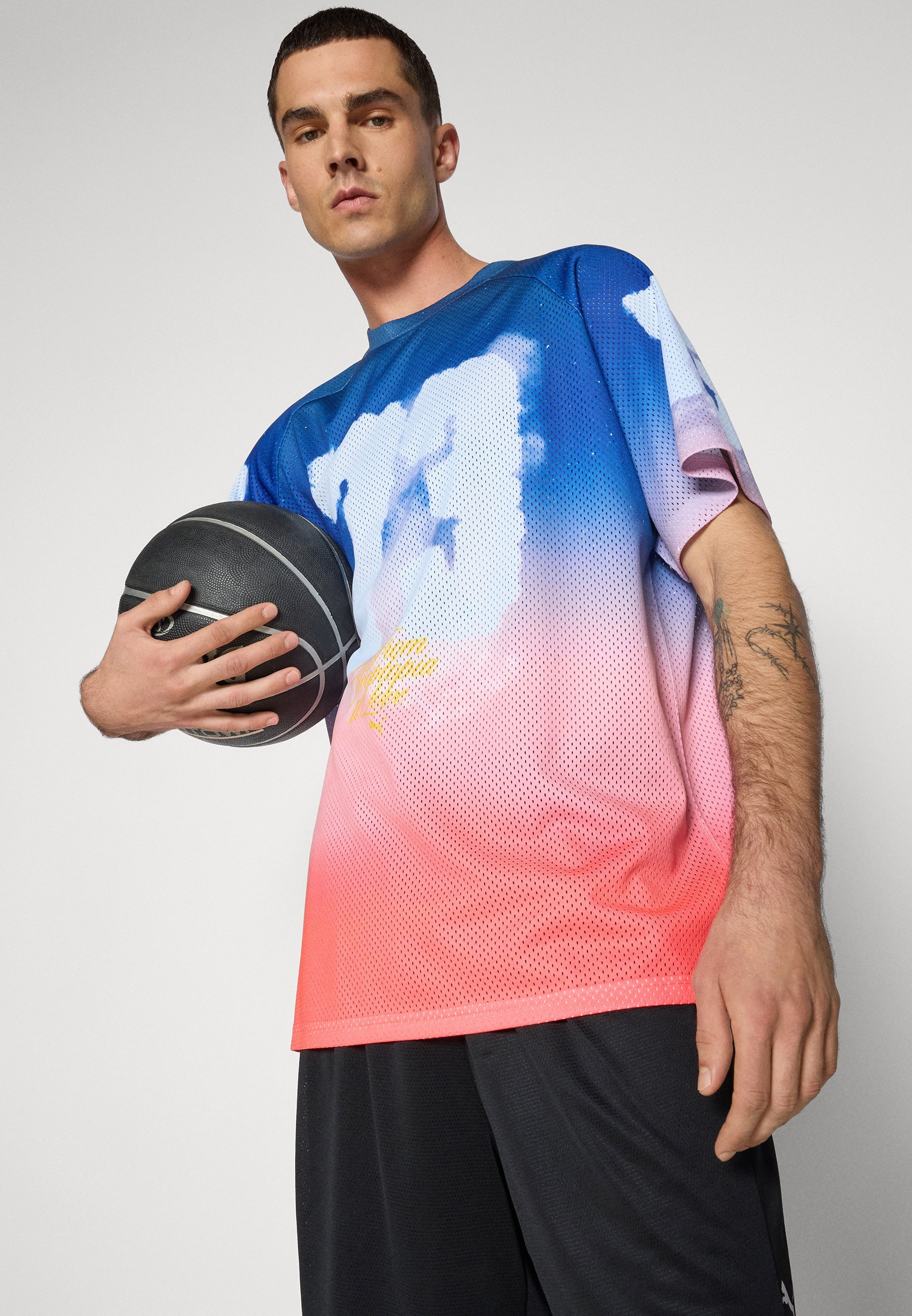Puma HOOPTOPIA SUNSET HOOPS - Majica s potiskom - perzijsko modra