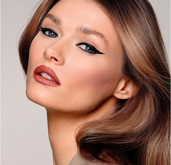 Течни ајлајнер за један покрет