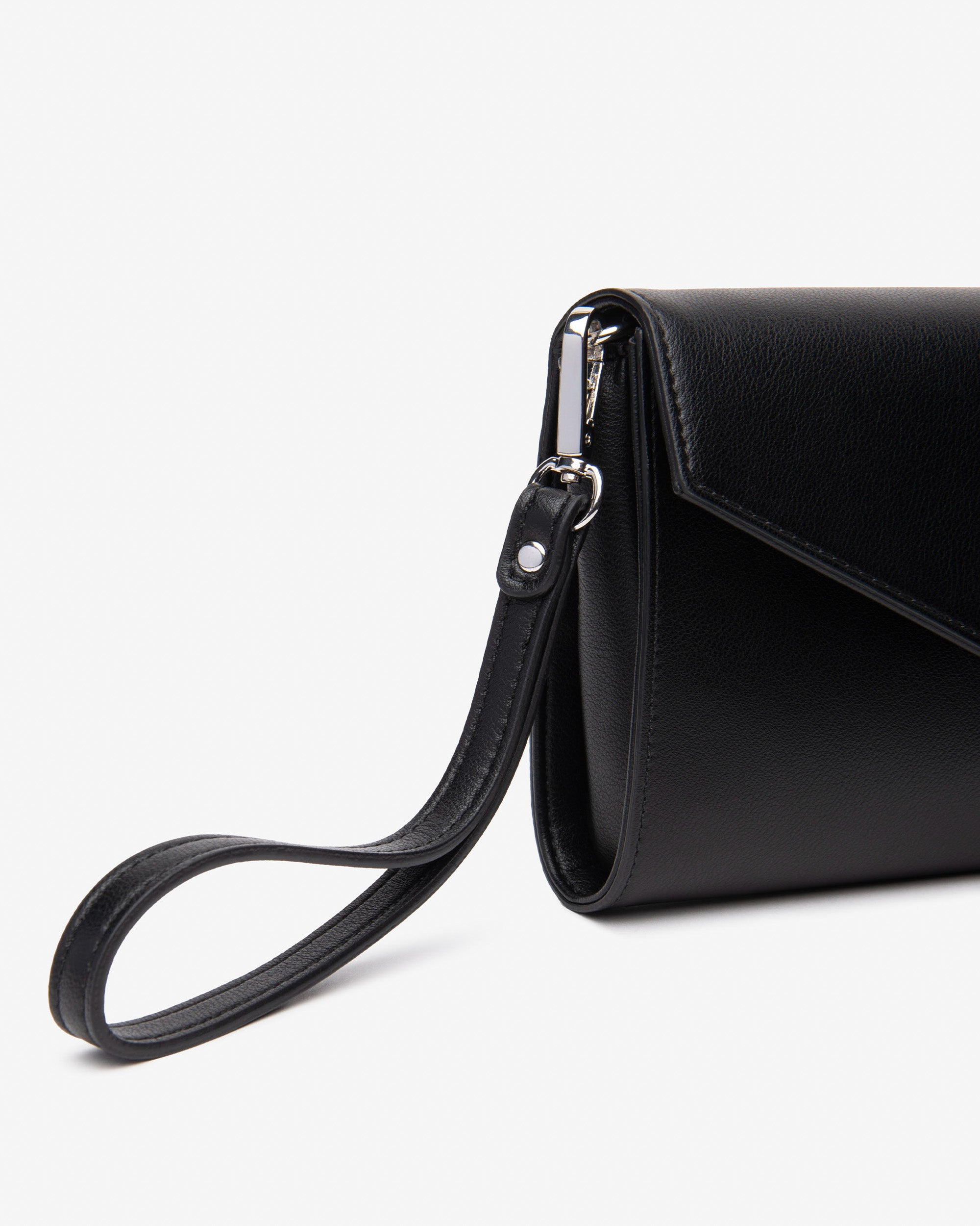  Pochette pour femme en matière technique