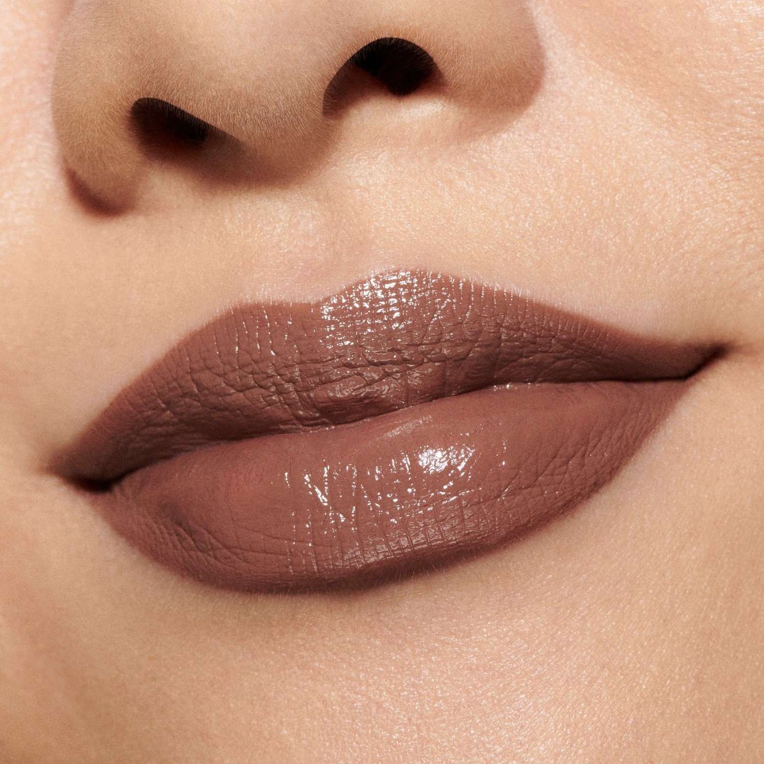 MAC lūpu krāsa Intimate Nudes MACximal Sleek Satin - 3,5 g