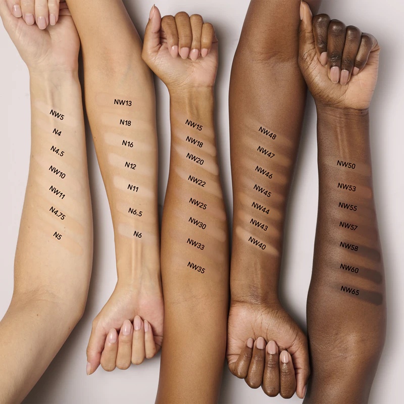 MAC Cosmetics Studio Fix Powder Plus Foundation matējošais pūderveida tonālais fonds ar iepriekš uzpildāmu pildījumu