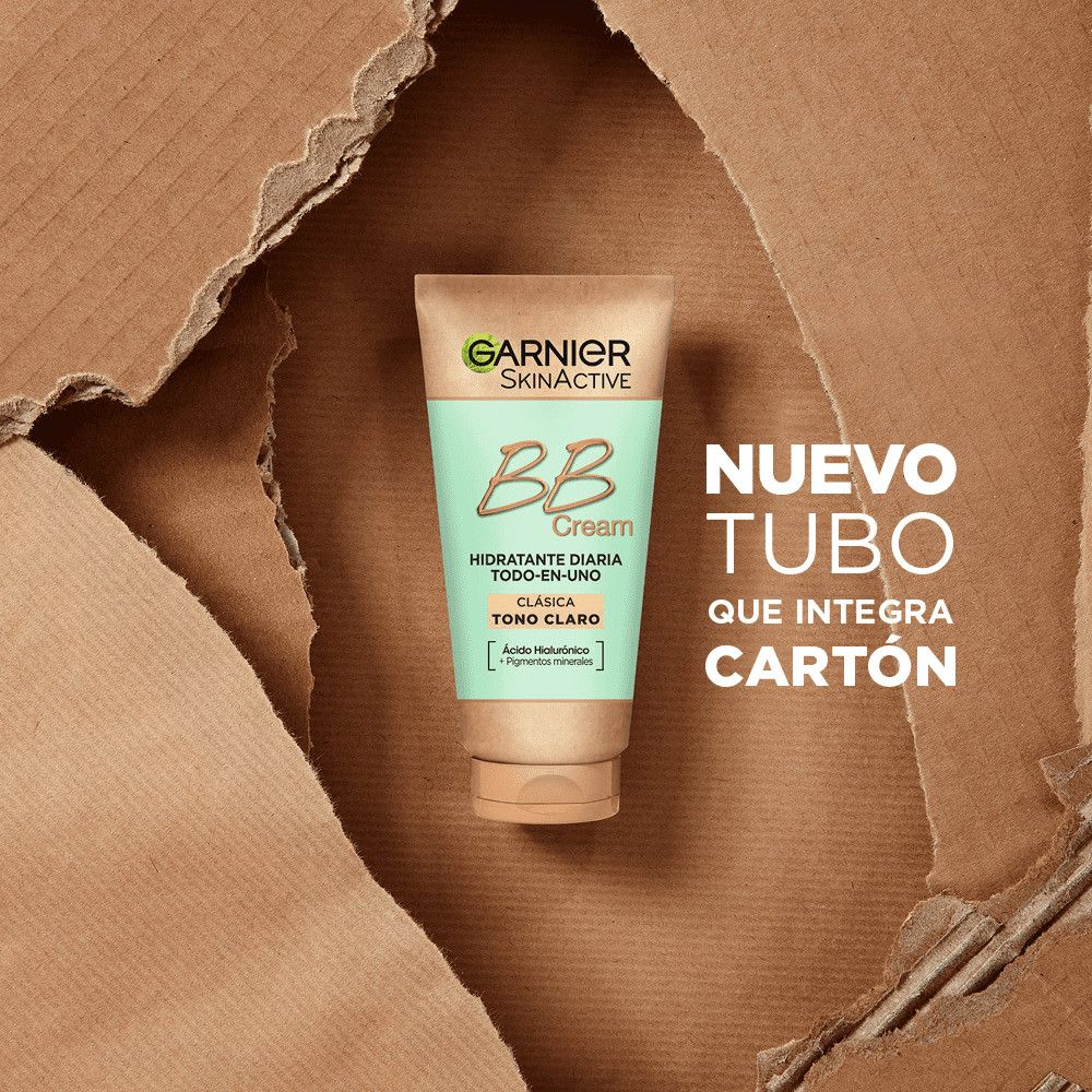 Klasikinis BB kremas su vitaminu C, drėkinamuoju atspalviu ir SPF 15. Veido drėkikliai