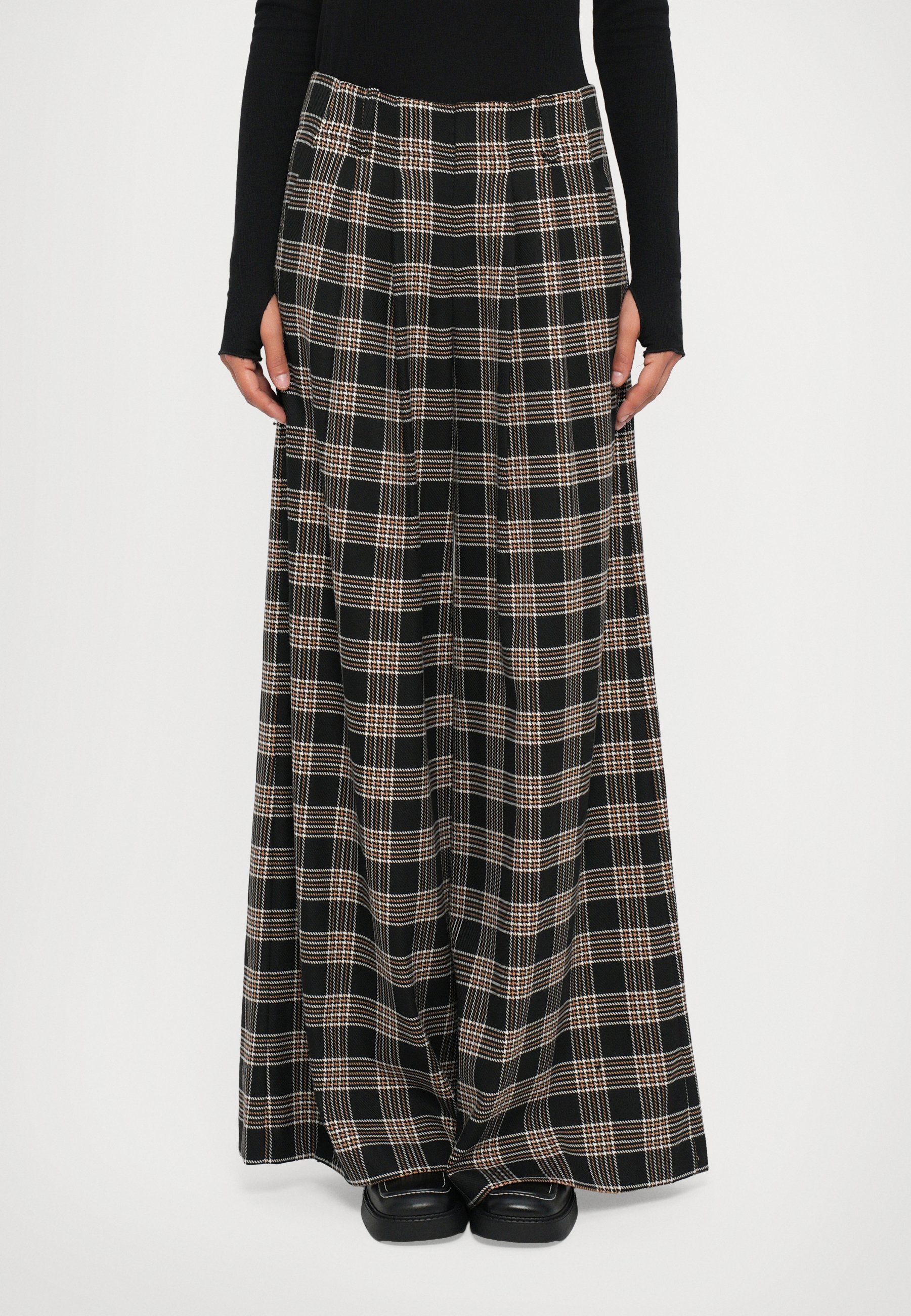 Alice + Olivia ELOISE WIDE LEG PANT - Kelnės - juodos