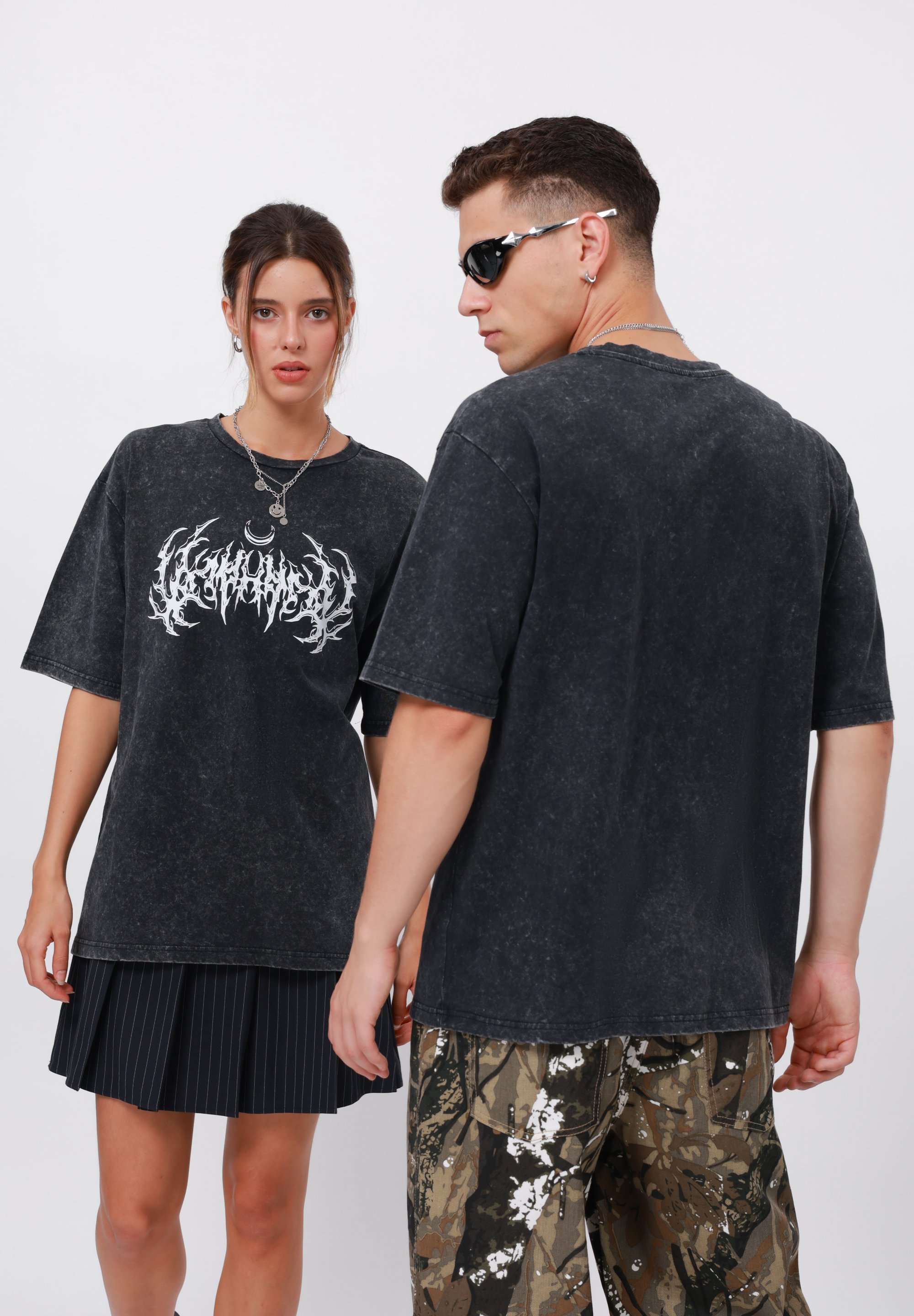 YOURTURN UNISEXE - T-shirt imprimé - noir délavé à l'acide