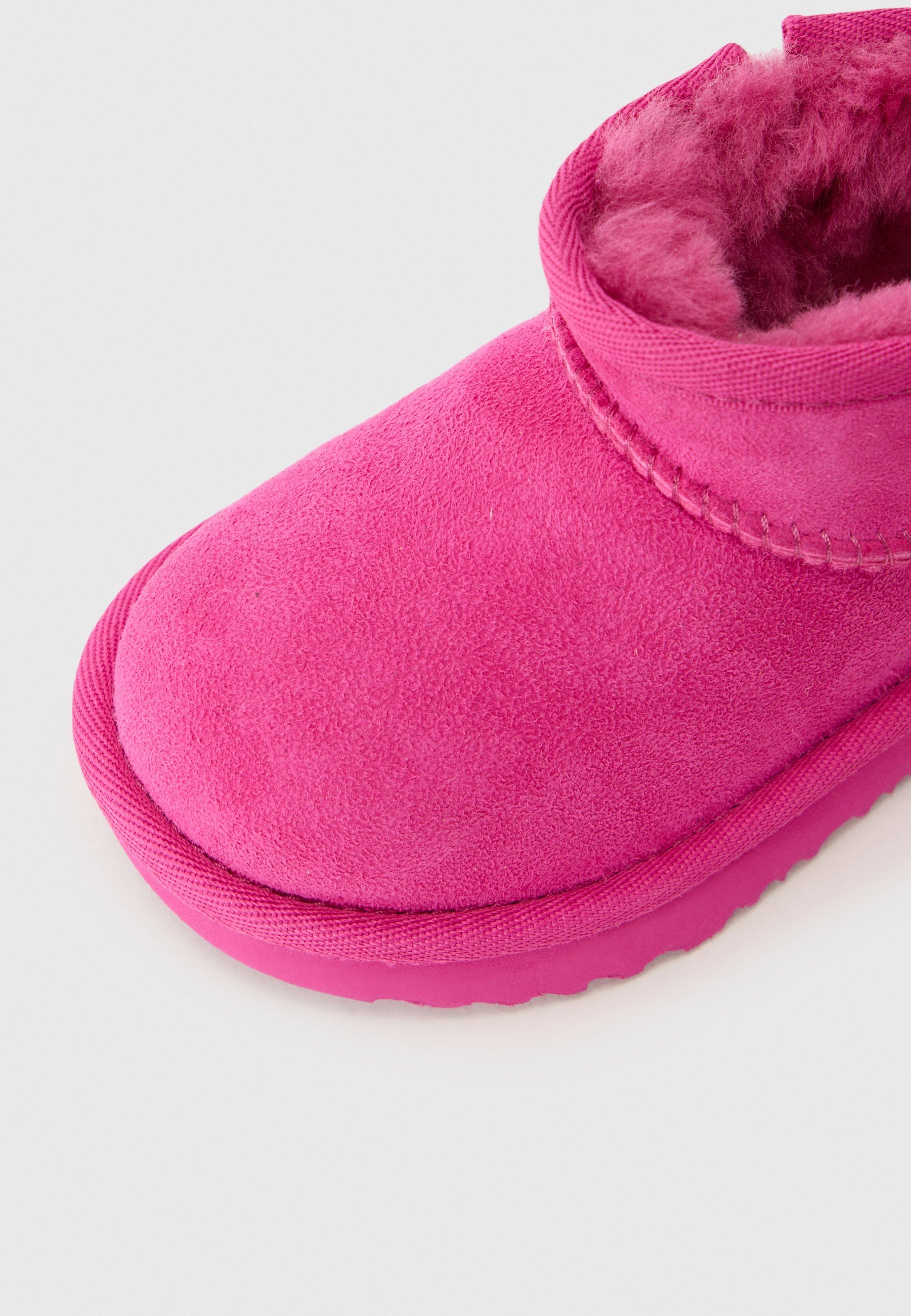 UGG CLASSIC ULTRA MINI - Klasikiniai aulinukai iki kulkšnių - rožiniai
