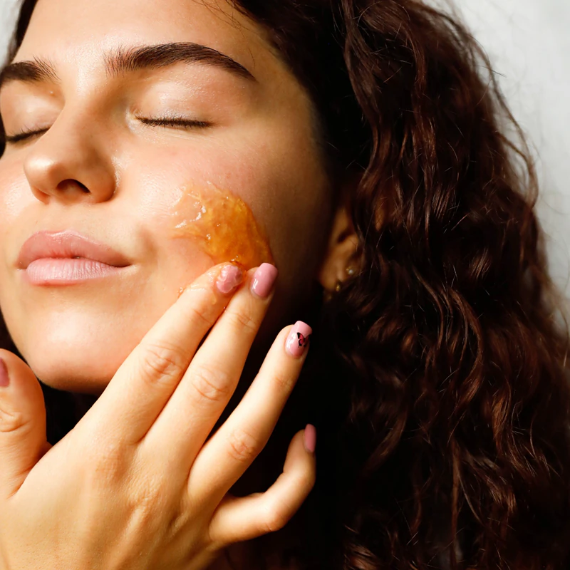 Lumene Nordic-C [VALO] Máscara Iluminadora Fresh Glow para iluminar e suavizar a pele.