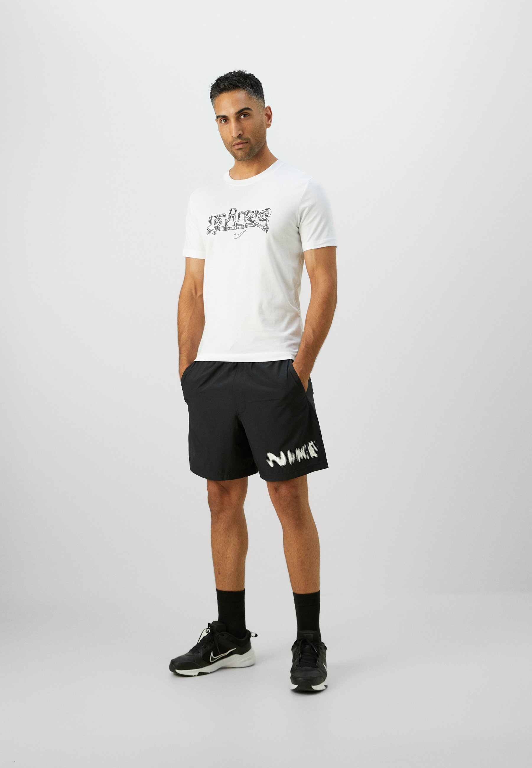 Nike Performance TEE FITNESS - Tričko s potiskem - white/off noir