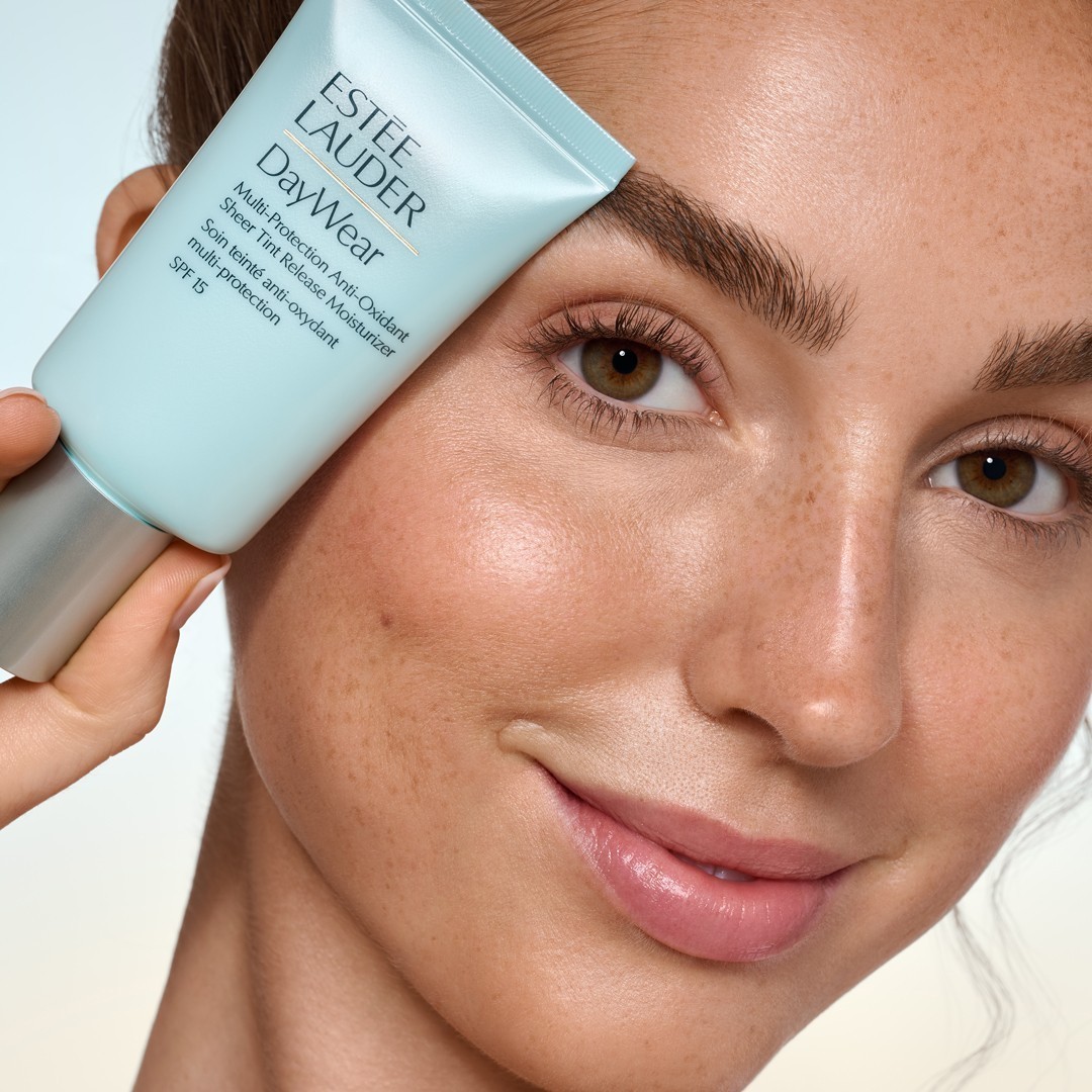 Estée Lauder Getönte Tagescreme DayWear Multi-Protection Anti-oxidant Sheer Tint Release Feuchtigkeitscreme LSF 15 - 15 ml