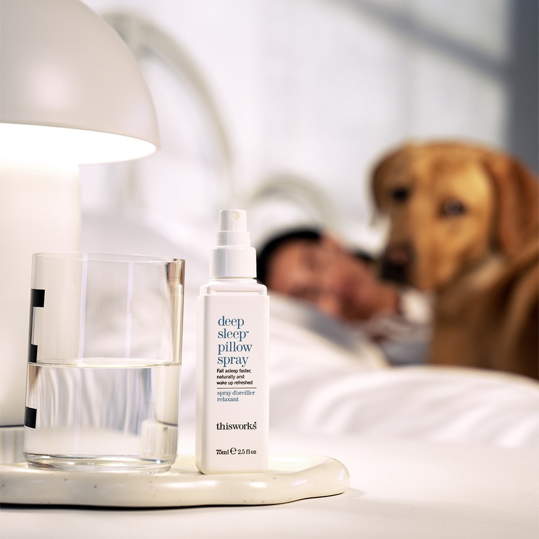 Sprej na vankúš This Works Deep Sleep - 75 ml