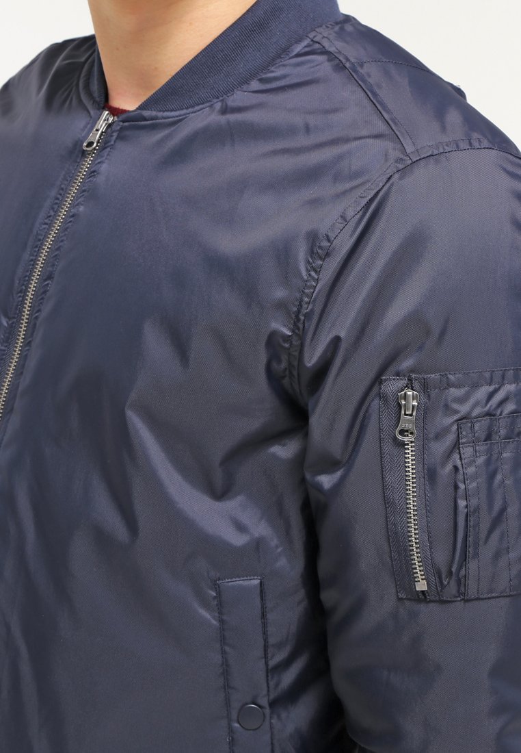Jaqueta Bomber BASIC da Urban Classics - Azul Marinho