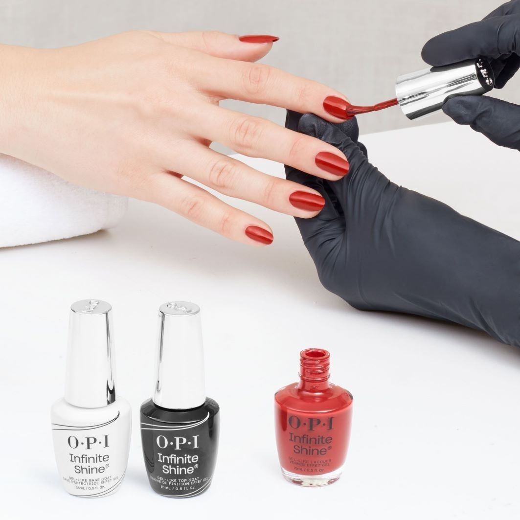 Lak na nechty OPI Infinite Shine Holiday 2025 – dostatočne dobrý na ošetrenie – 15 ml