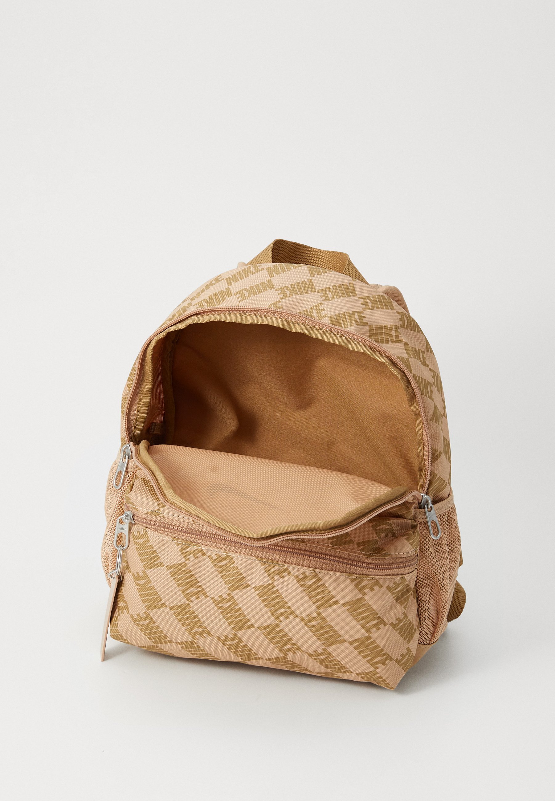 Nike Sportswear UNISEX - Nahrbtnik - konoplja/bukev/(bela)