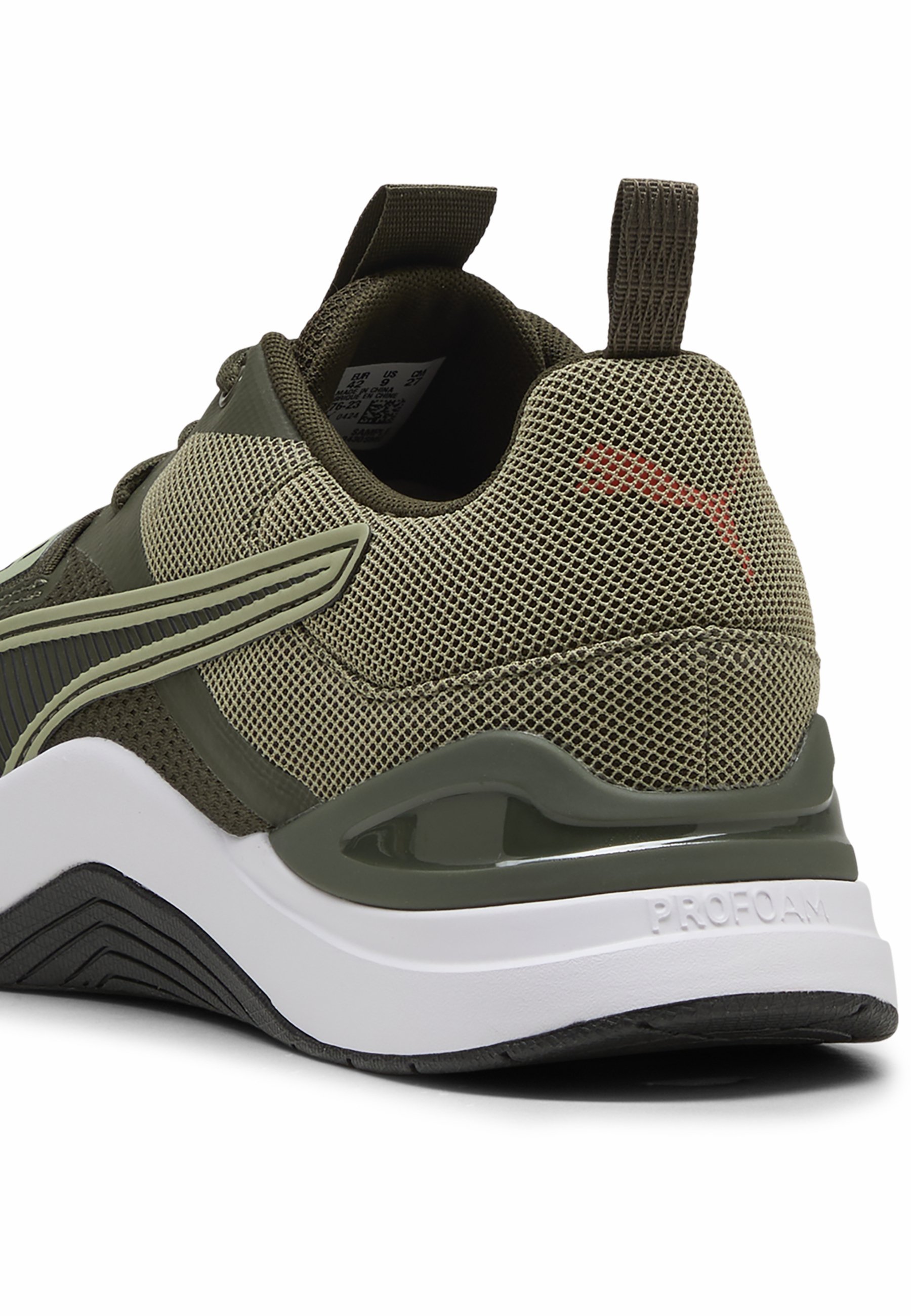 Puma PROSPECT UNISEXE - Chaussure d'entraînement - vert olive foncé blanc armée