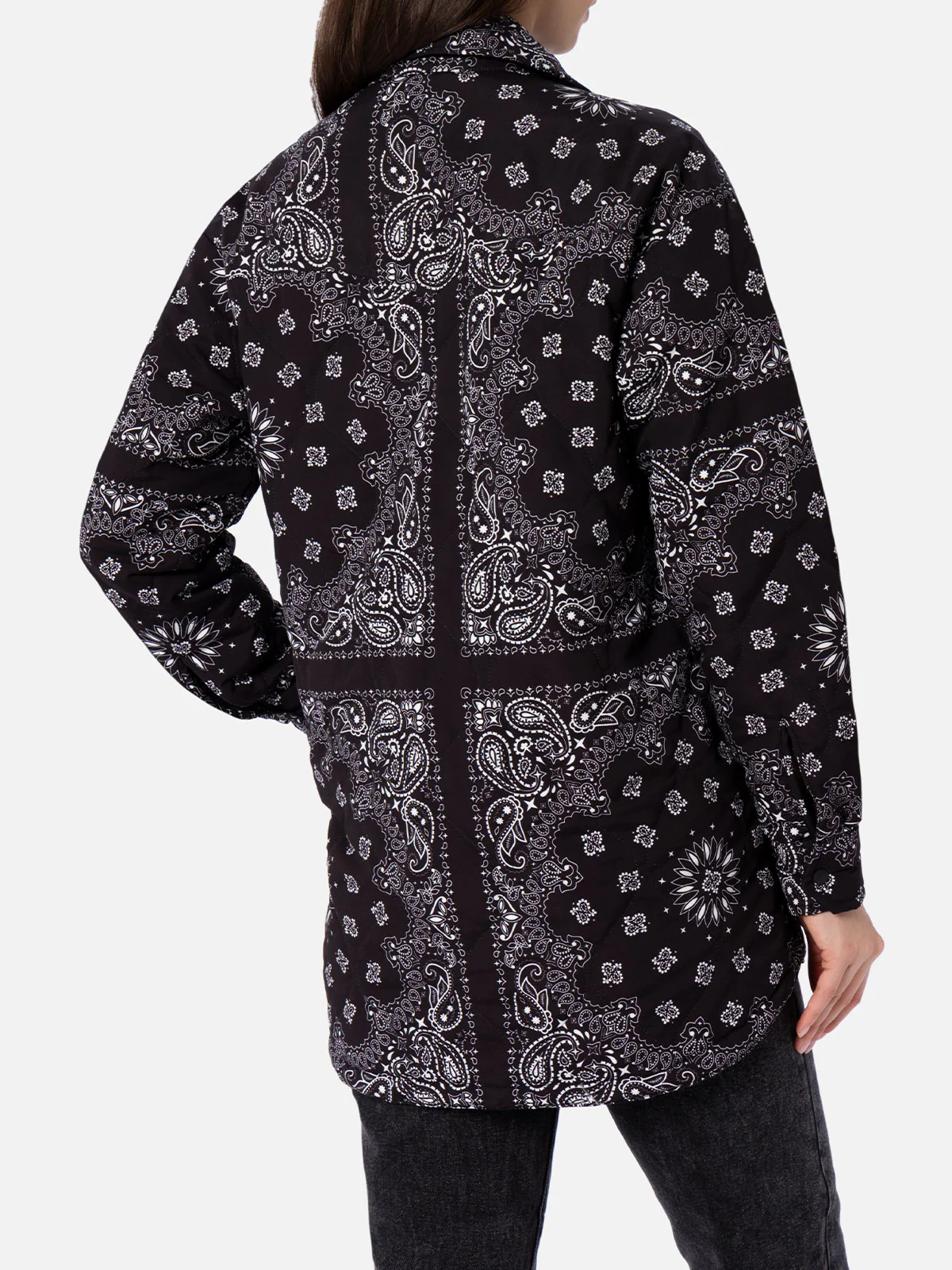 Chaqueta negra con estampado de pañuelo para mujer
