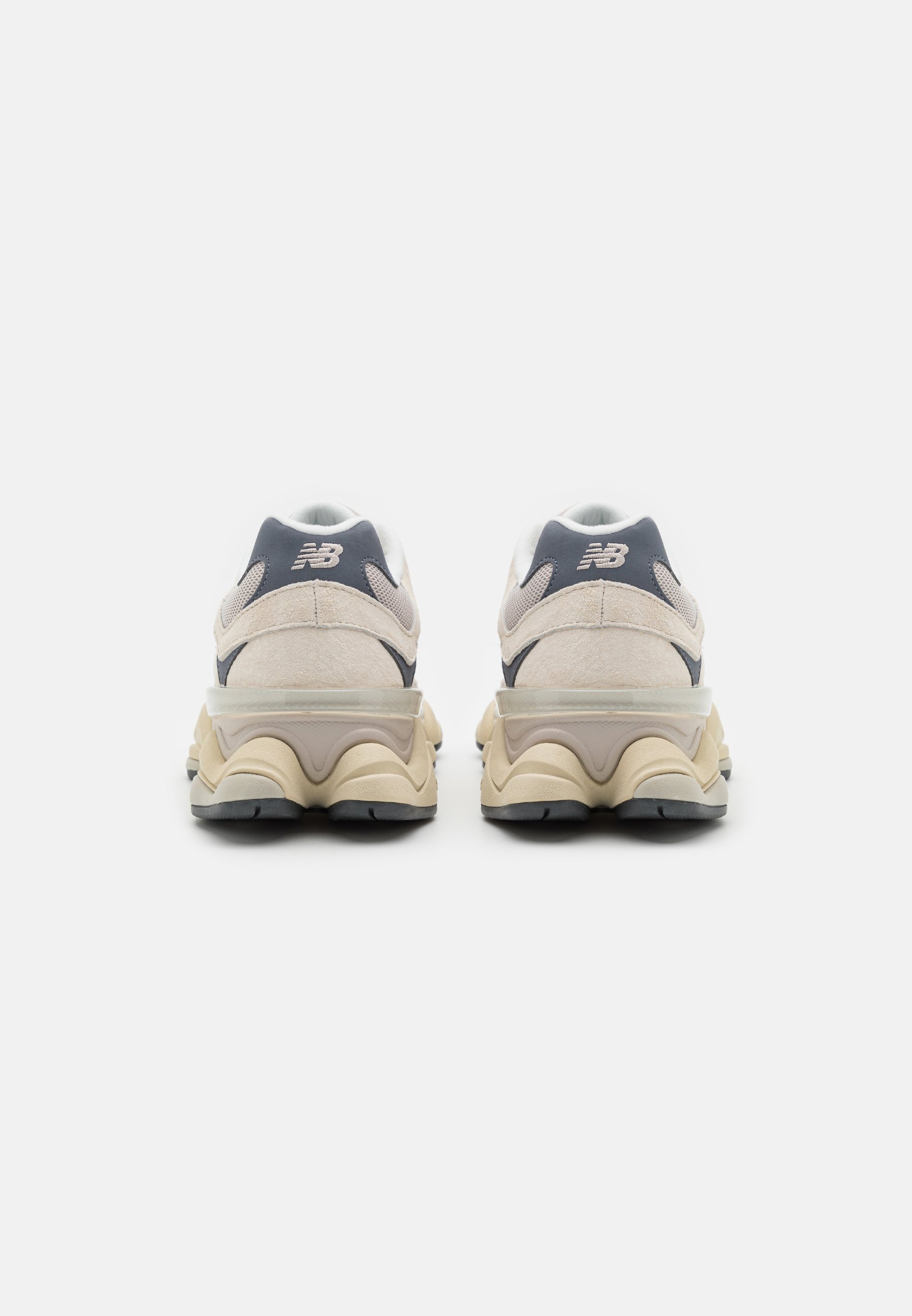 New Balance'i madala säärega tossud