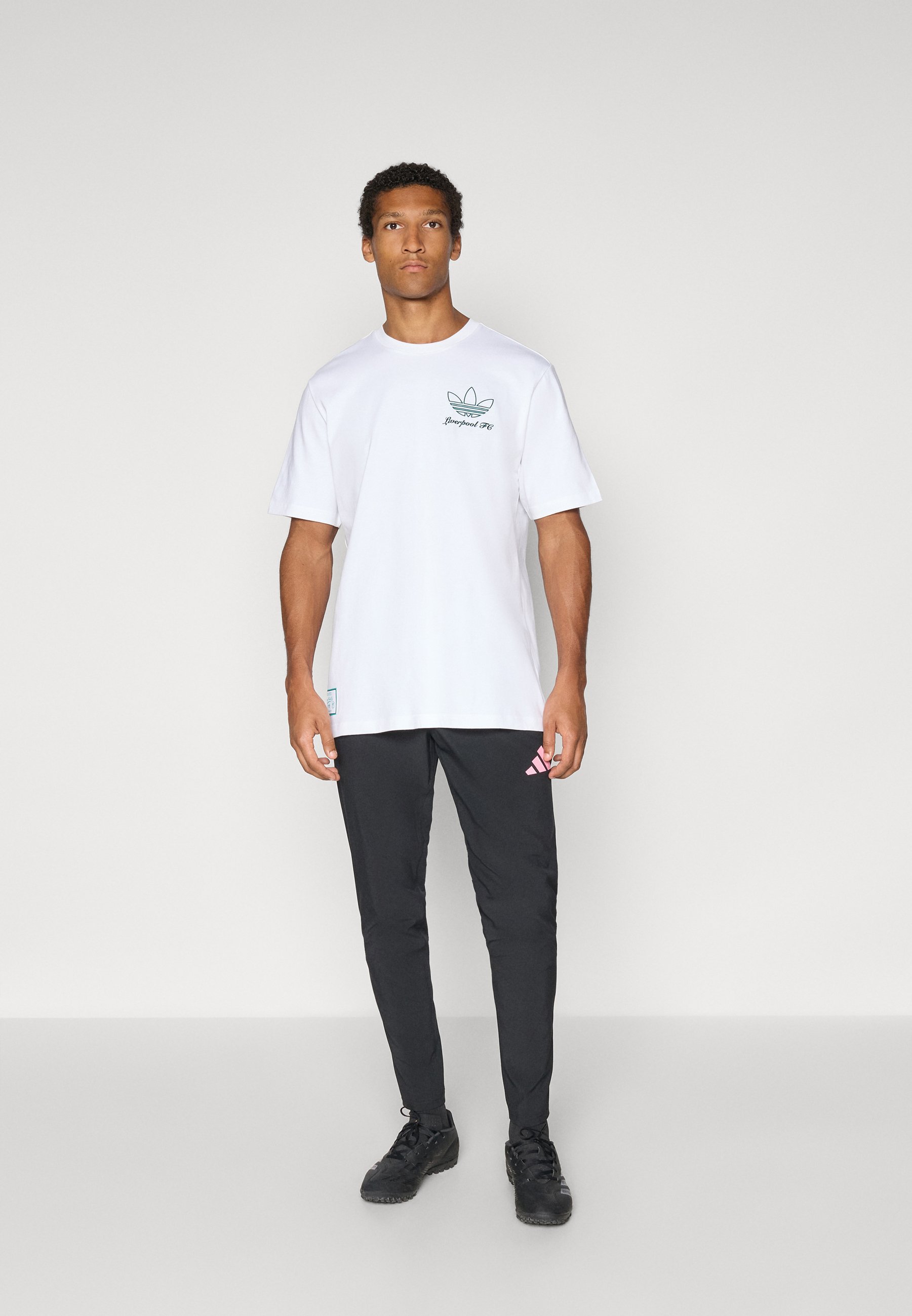 adidas Originals LIVERPOOL FC ICON GRAPHIC T-SHIRT - Clubkleding - wit
