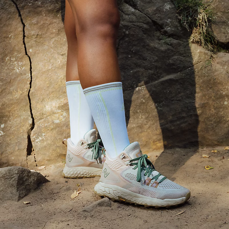 Fresh Foam X Hierro Mid Damenschuhe von Timberwolf mit Ton
