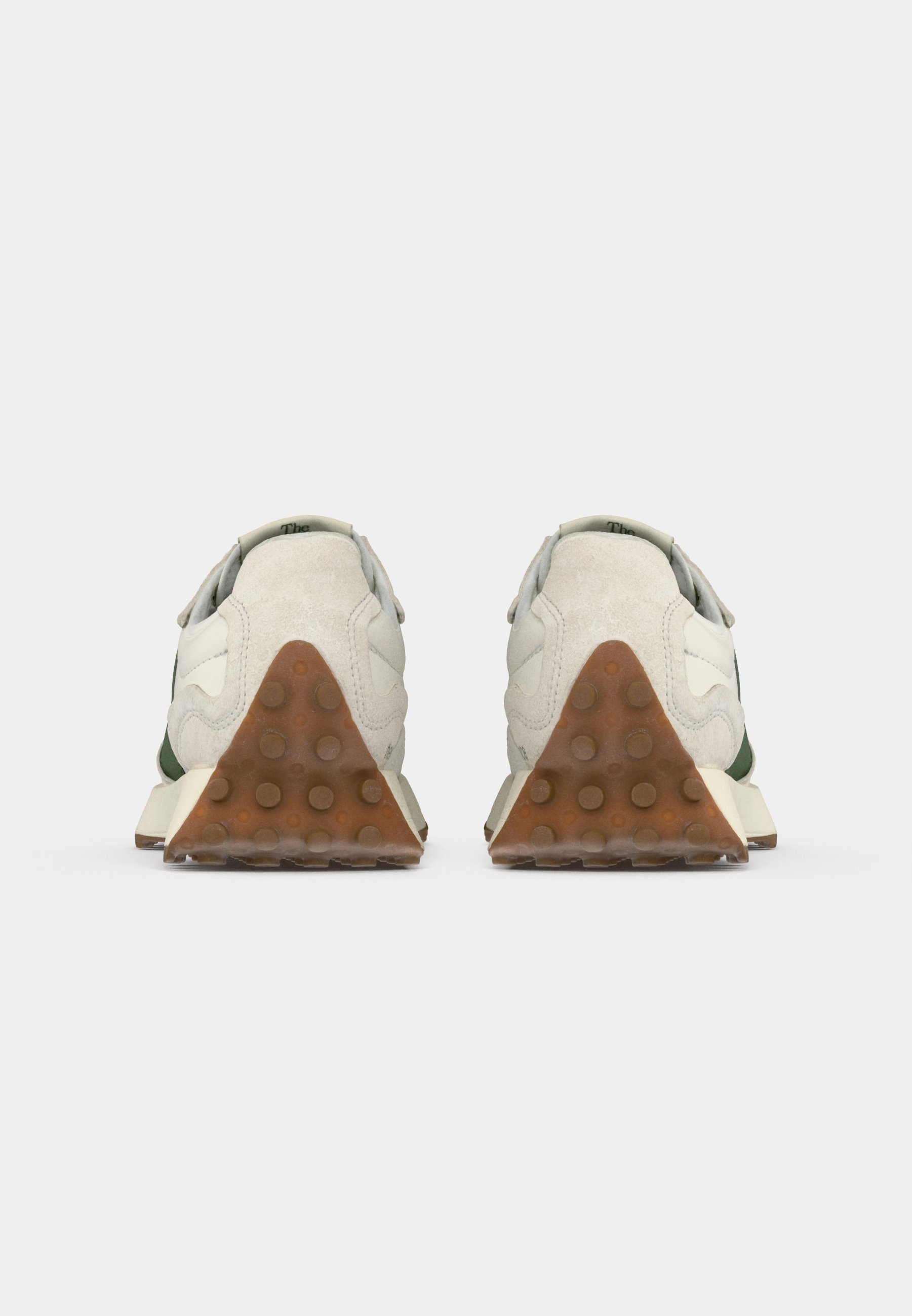 New Balance alacsony szárú edzőcipők