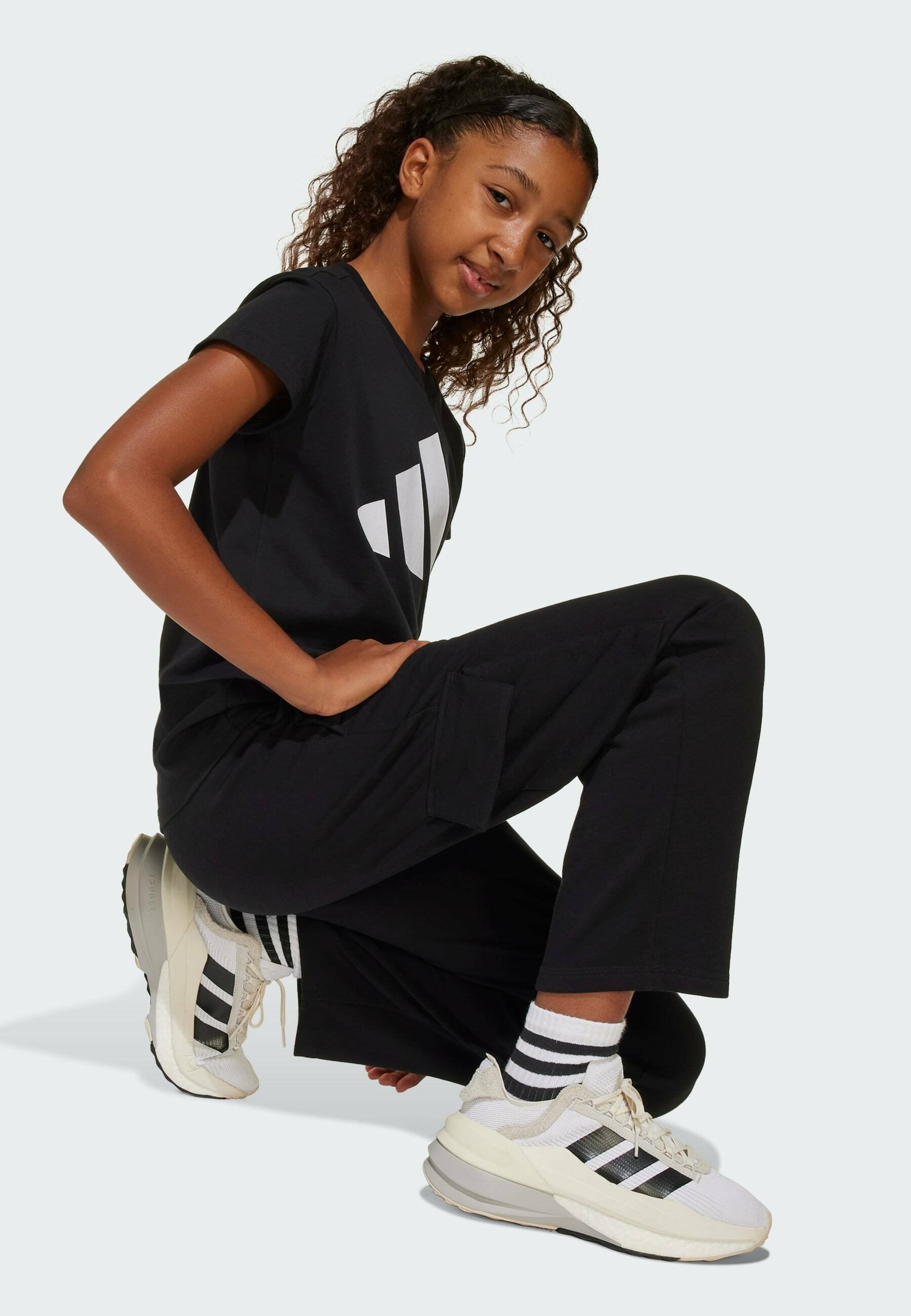 adidas Performance ESSENTIALS CARGO LOOSE KIDS - Cargobroek - zwart wit