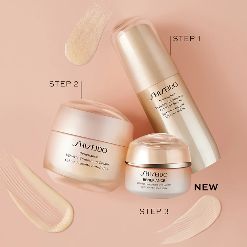 creme para olhos Shiseido Benefiance Wrinkle Smoothing Eye Cream é um creme nutritivo que reduz rugas.
