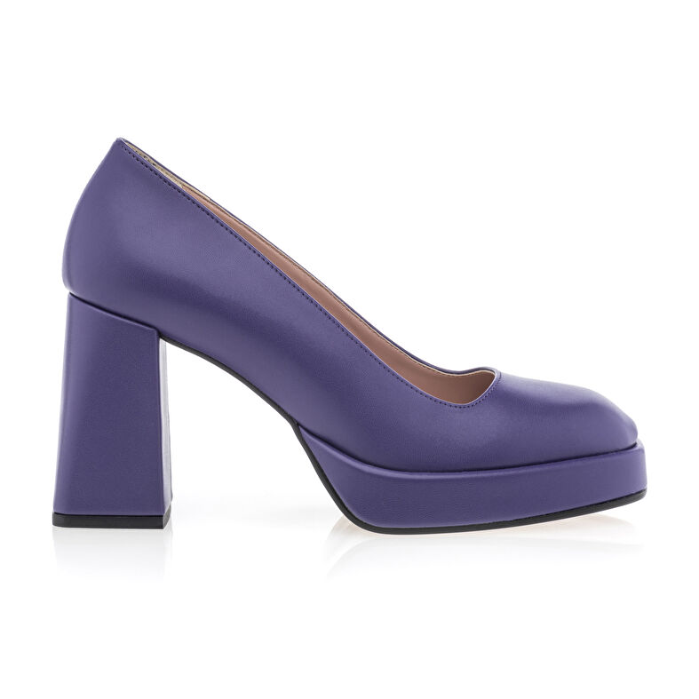 Naisten violetit pumput