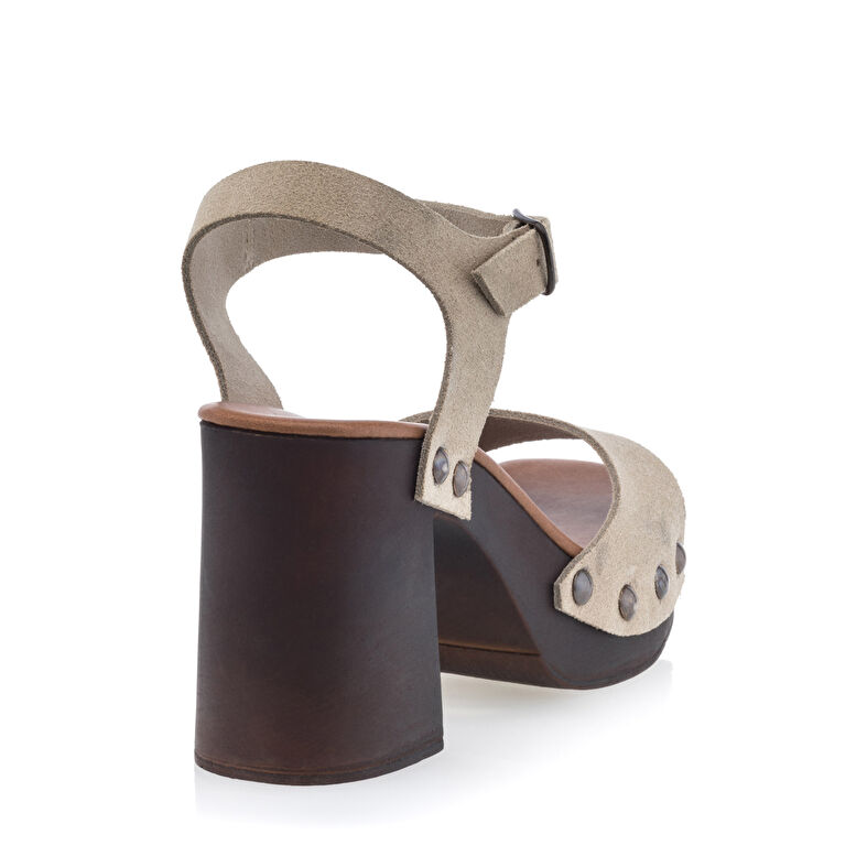 Μπεζ γυναικεία mules/τσόκαρα