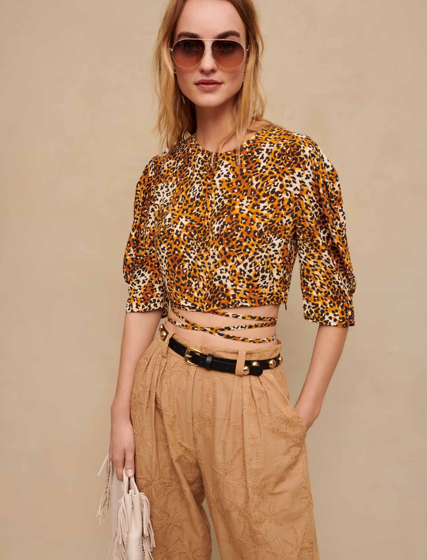 Top scurt cu imprimeu de leopard - Leopard bej