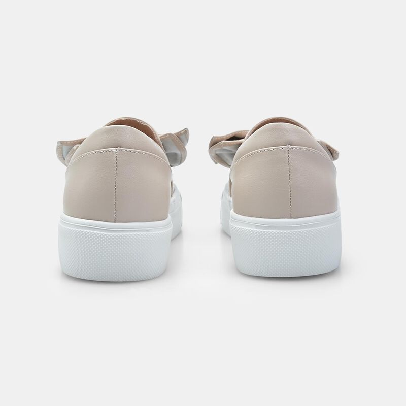 Bata damslip-ons med rosett