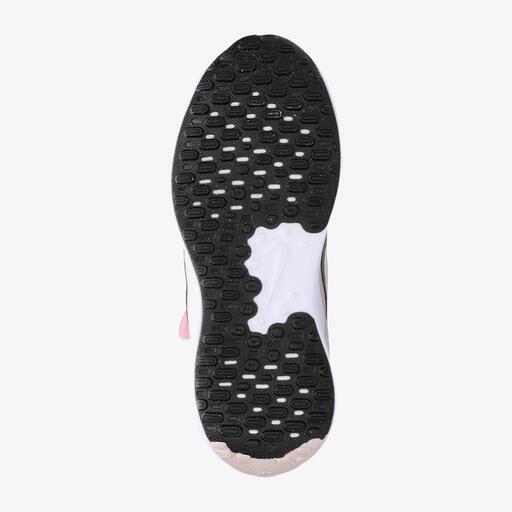  Nike Revolution 7