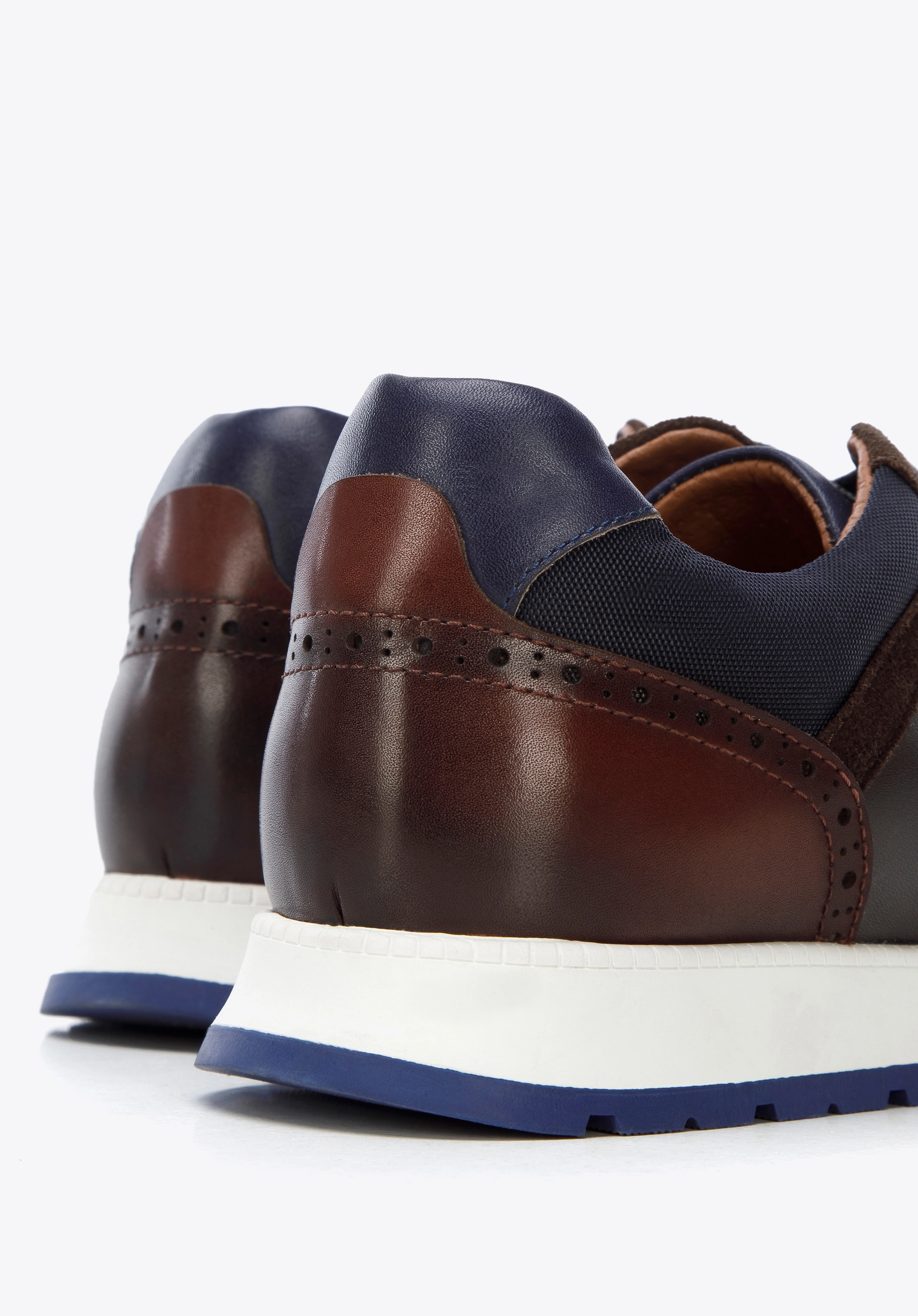 Męskie sneakersy z dwóch rodzajów skór cieniowane granatowo-brązowe