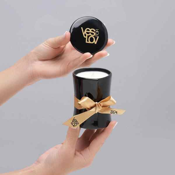 Vela de masaje YESforLOV con aroma embriagador 120 g | Salud | Superdrug