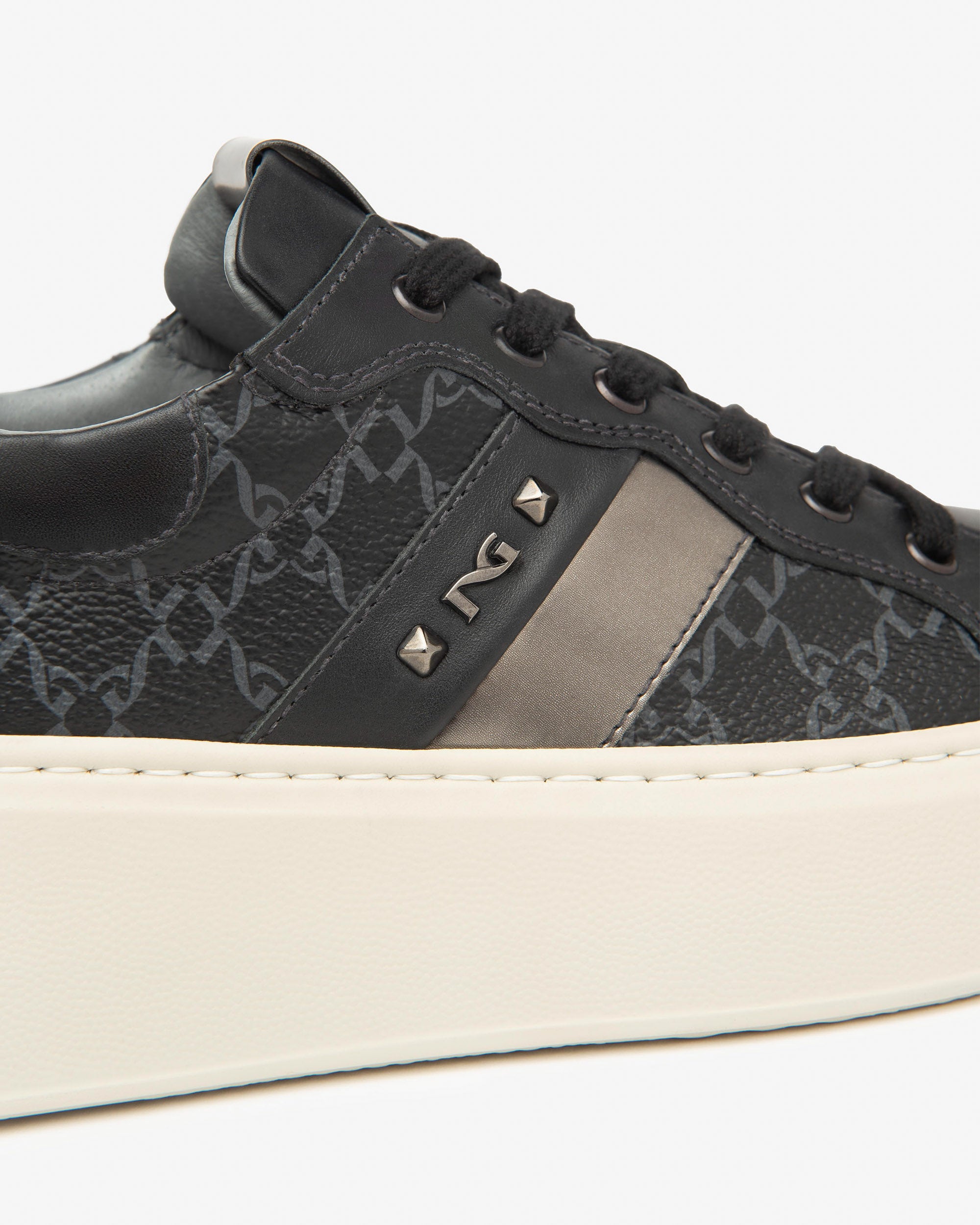  Damen-Sneaker aus Leder, Funktionsmaterialien und Wildleder