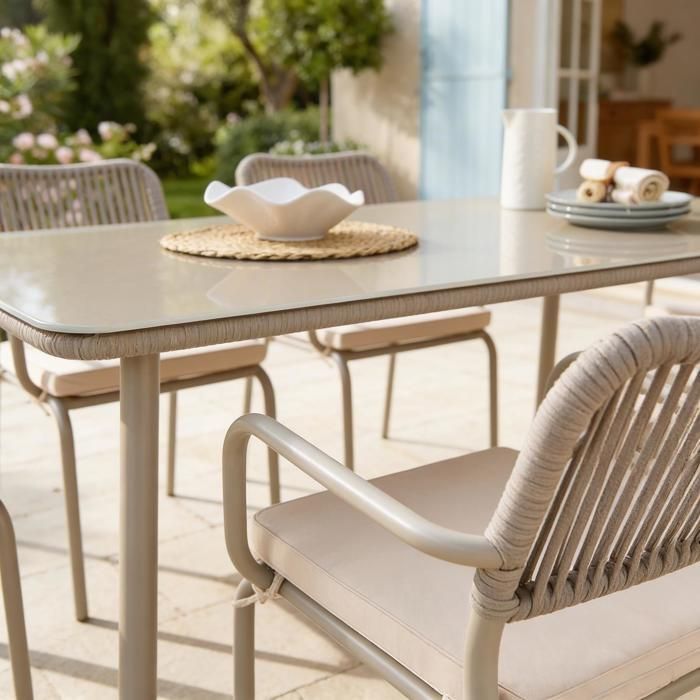 Ensemble table et 6 chaises de jardin VOLONTE coloris champagne pour 6 personnes, plateau en verre trempé