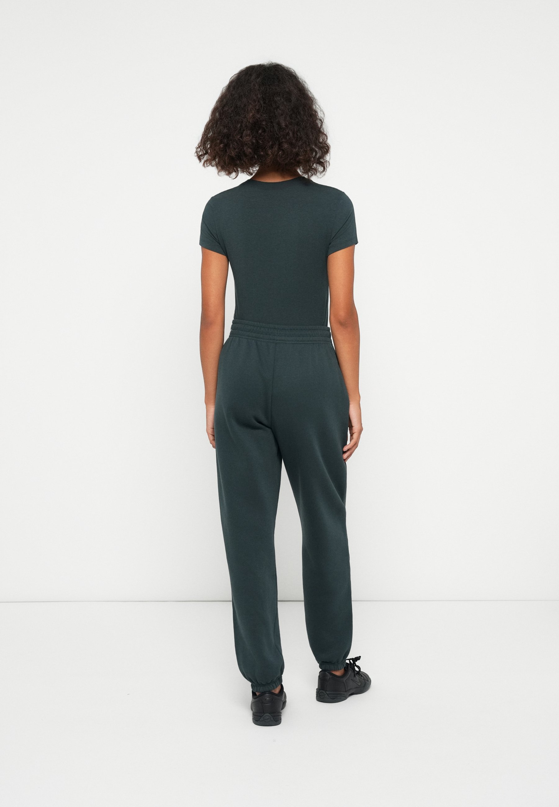 Športne hlače Nike Sportswear