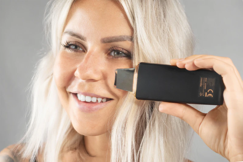 Multifunkčná ultrazvuková špachtľa na tvár Concept Perfect Skin PO2060