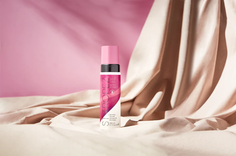 Mousse autobronzeadora St. Tropez sabor sorvete de frutas vermelhas