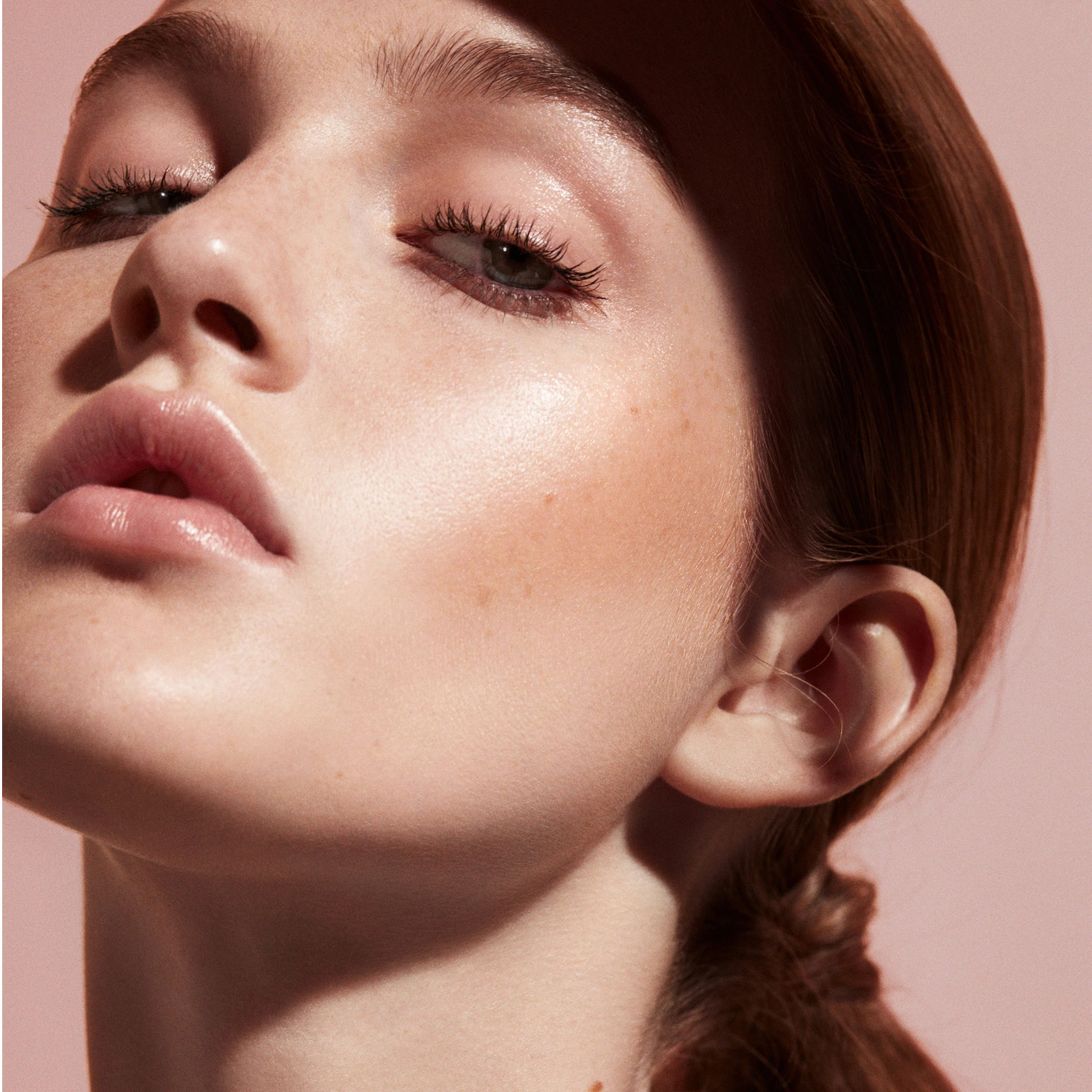 „Match Stix Glow Skinstick Purrrl“ – „Fenty Beauty“