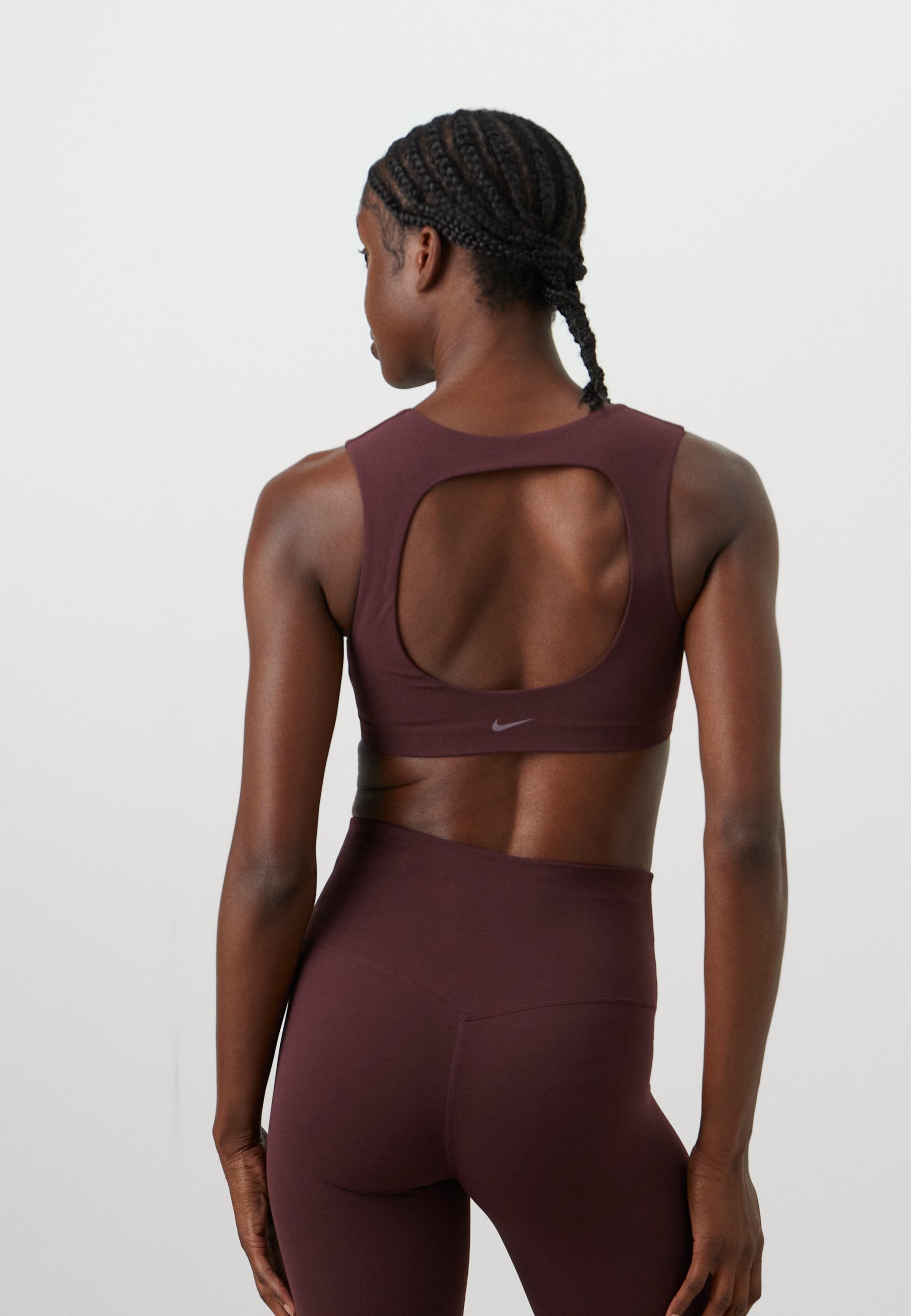 Nike Performance ZENVY BRA – Sport-BH mit leichter Stützwirkung – Burgunderrot