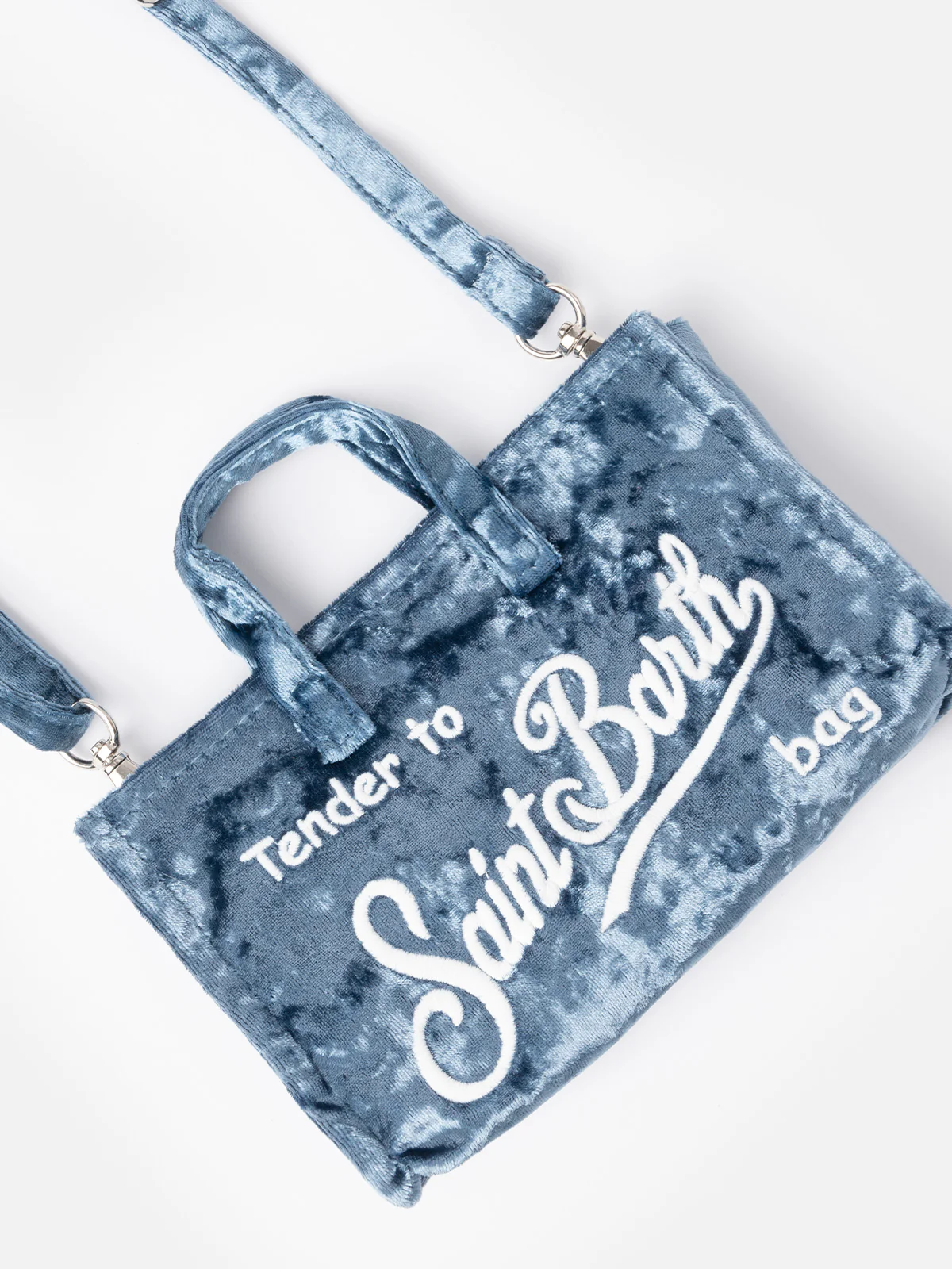 Bolsa para celular | Tecido chenille azul claro | Bordado exclusivo com o logotipo Saint Barth | Fecho magnético | Alça de ombro removível | MC2 Saint Barth