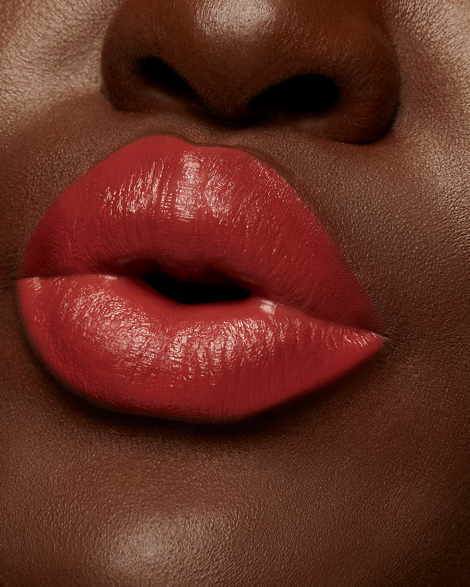 MAC LOVE ME ROUGE À LÈVRES LIQUIDE HYDRATANT - TENUE LONGUE DURÉE 12 HEURES