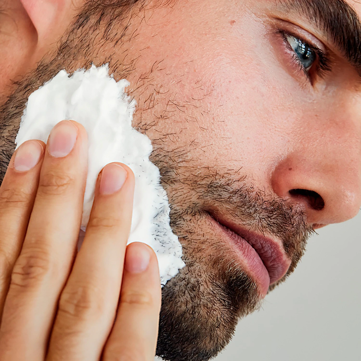 NIVEA Mousse à raser 0% alcool Camomille peaux sensibles