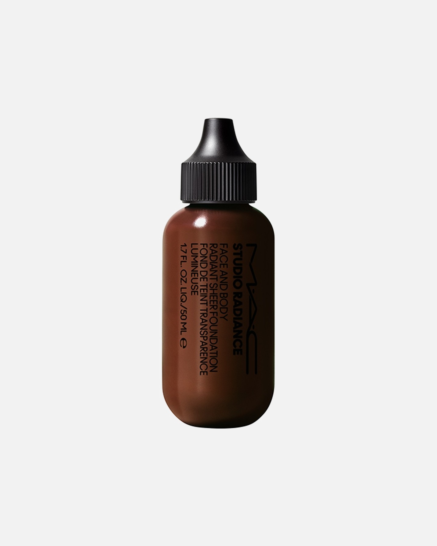 Rozjasňujúci make-up MAC Perfect Shot na tvár a telo – 50 ml