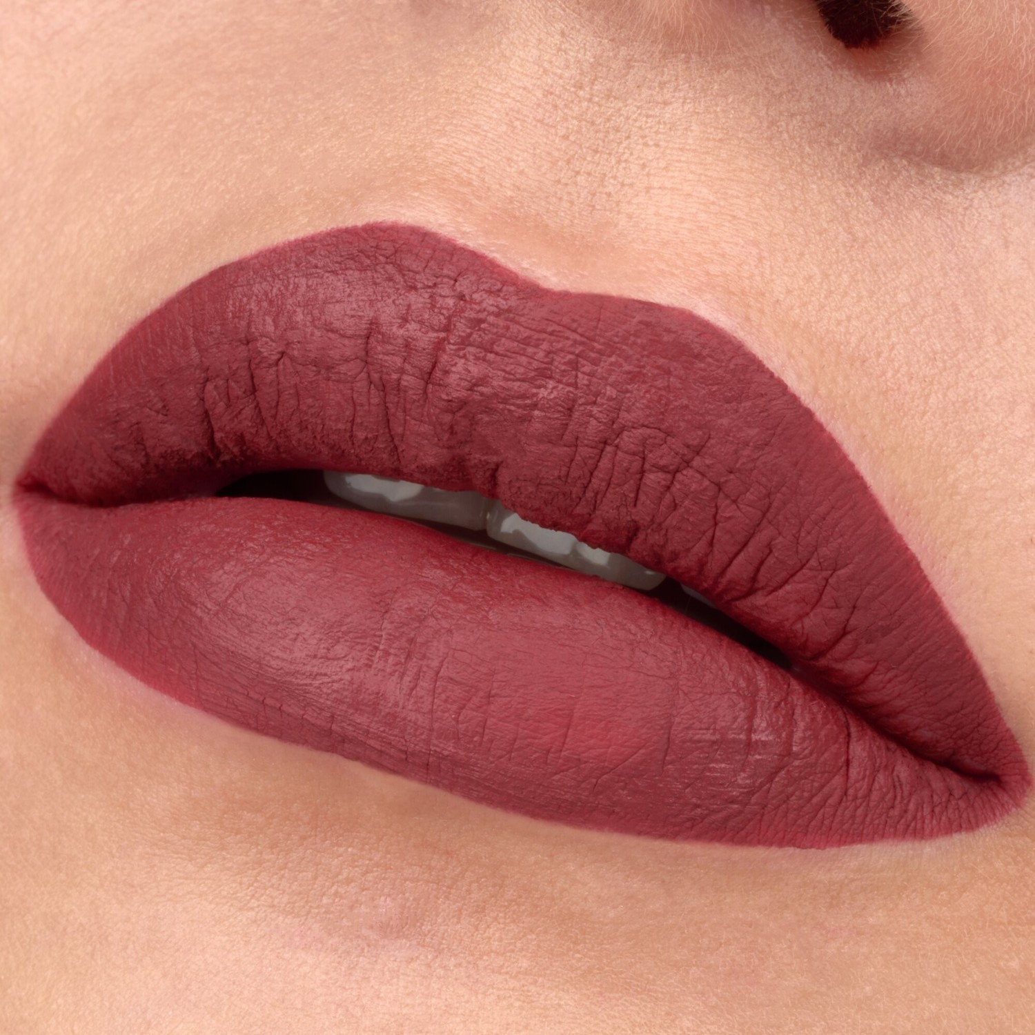 Essence 8h MATTE liquid