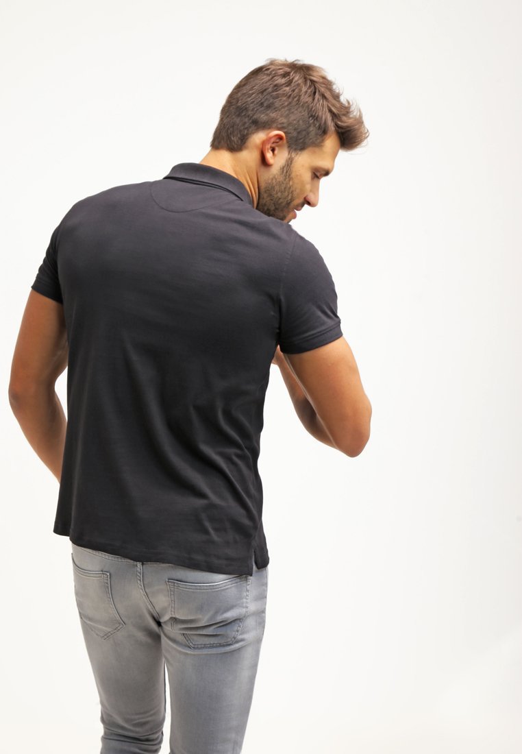 Pier One poloshirt - zwart