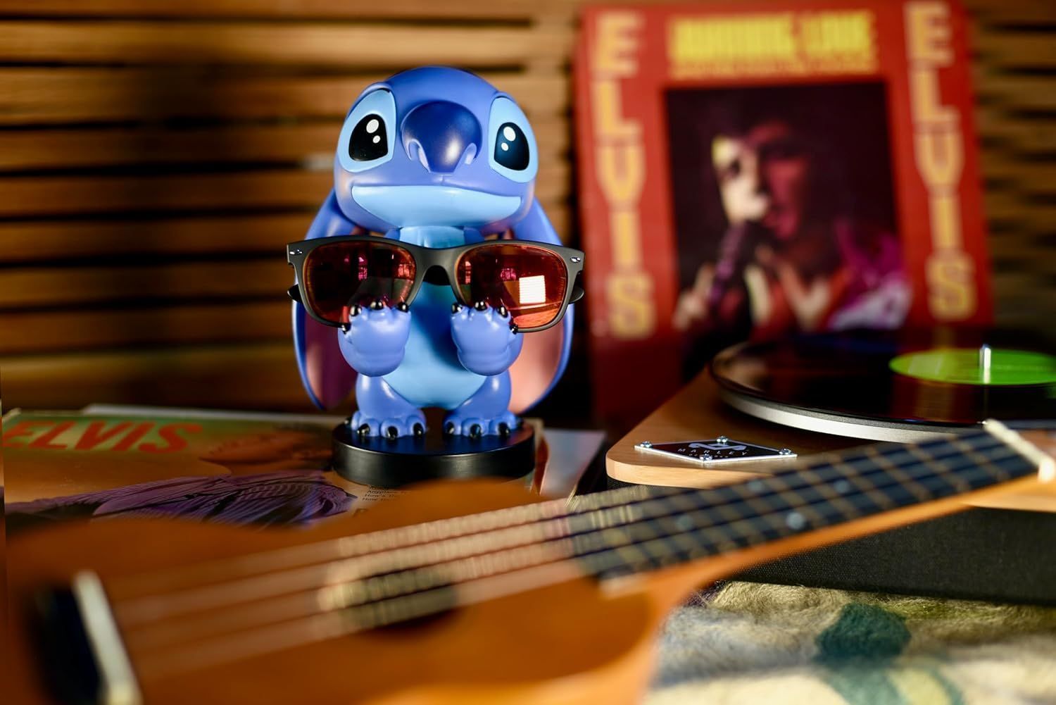 Figurine Disney Stitch - EXQUISITE GAMING - Cable Guys - Support écouteurs, smartphone ou petit accessoire - 20 cm