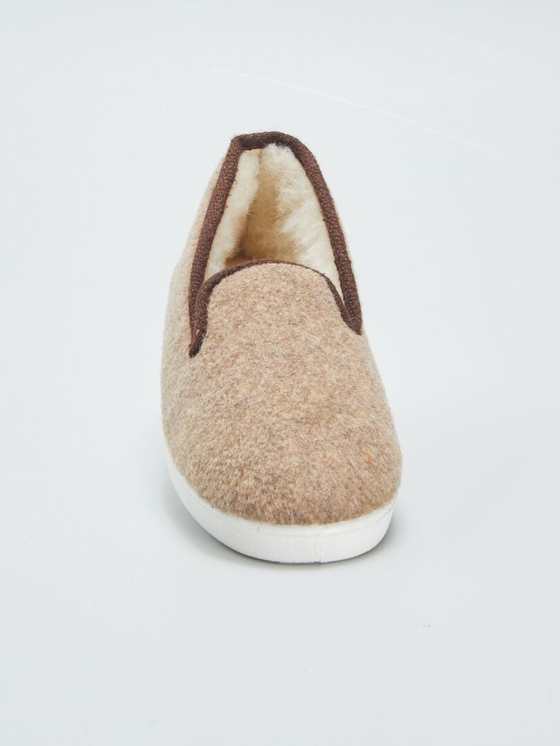 Pantufas forradas com sherpa - BEGE