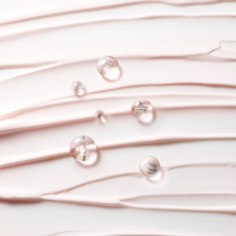 Hydratačný rozjasňujúci podklad Estée Lauder Futurist Aqua Brilliance™