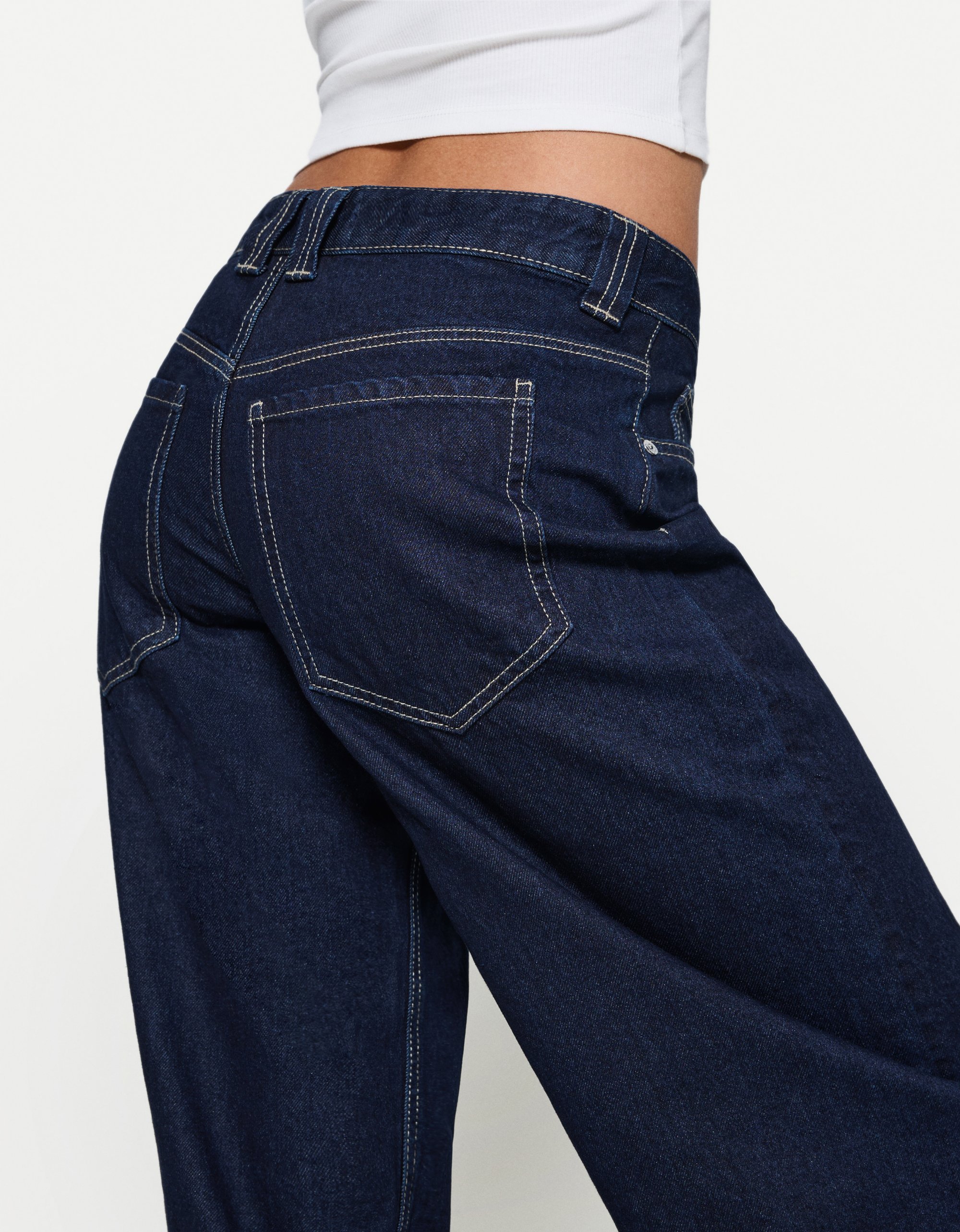 Bershka BALLOON - BAGGY - Jeans dalla vestibilità comoda - blu scuro