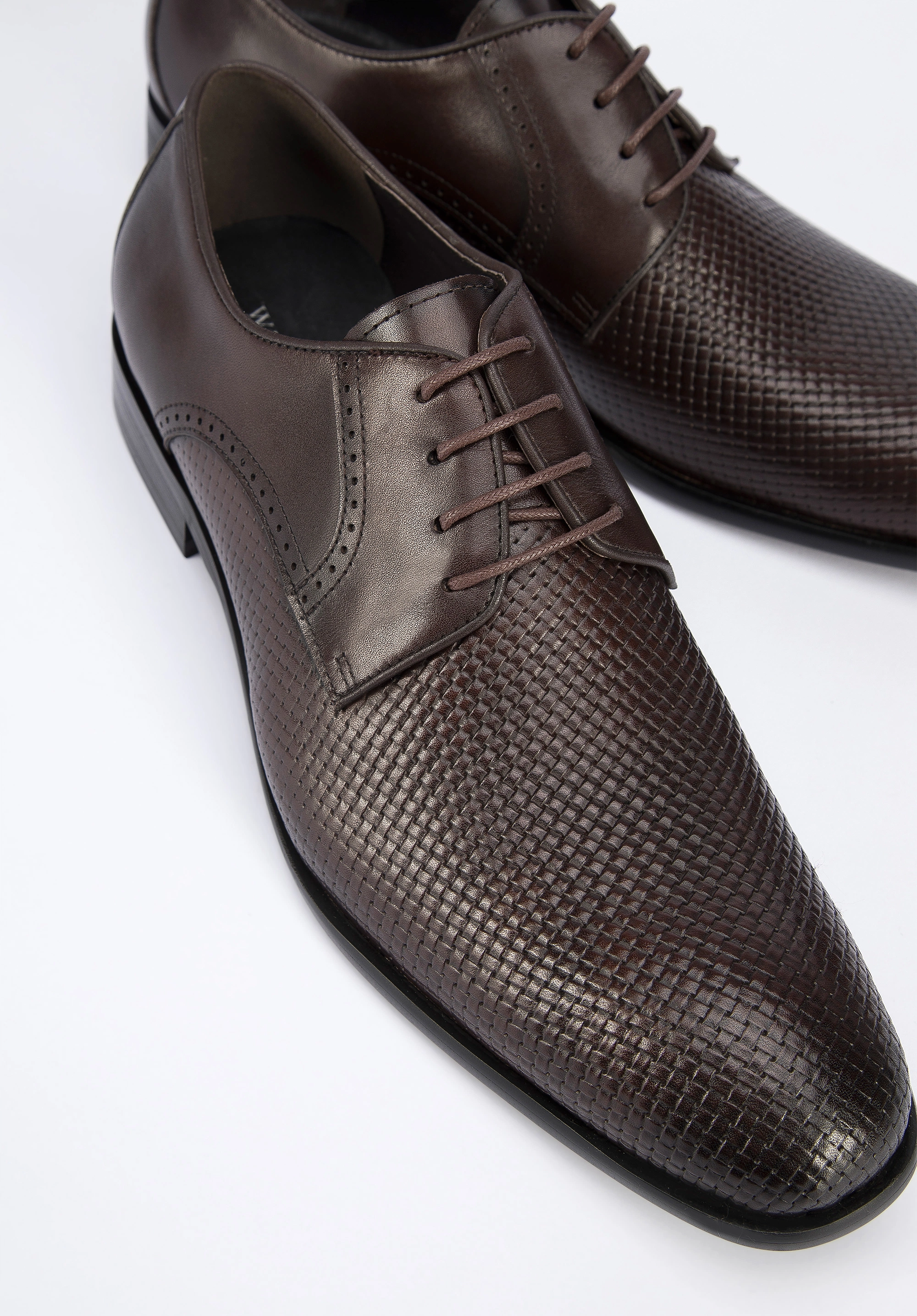 Męskie buty derby skórzane z plecionką z przodu ciemny brąz