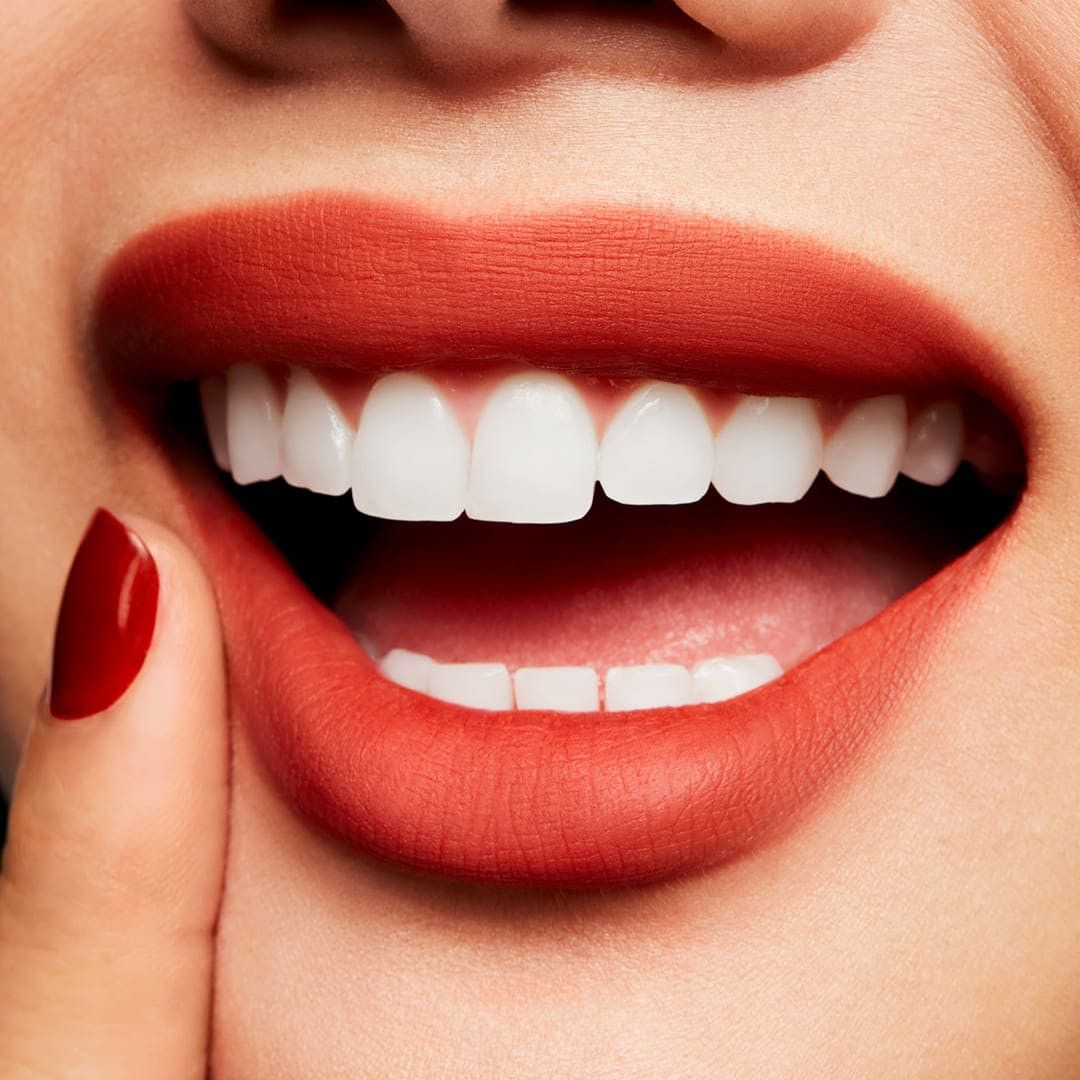 Tekutý matný rúž Powder Kiss Luxusné rúže